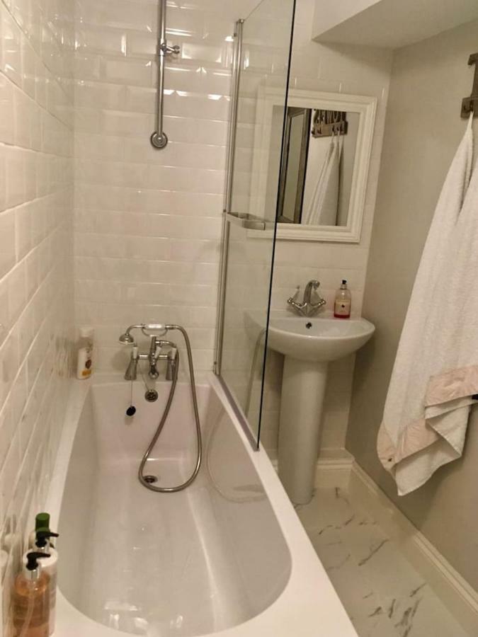 Beautiful 1Br Apartment In Historic St Aubin House المظهر الخارجي الصورة